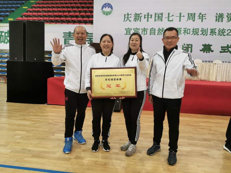 赵玲1.jpg